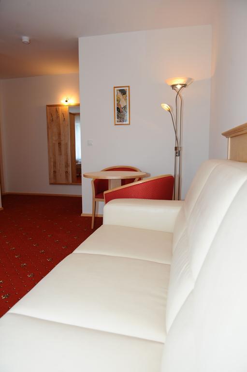 Hotel-Gasthof-Fleischerei - Zur Alten Post Schwanberg Exterior foto