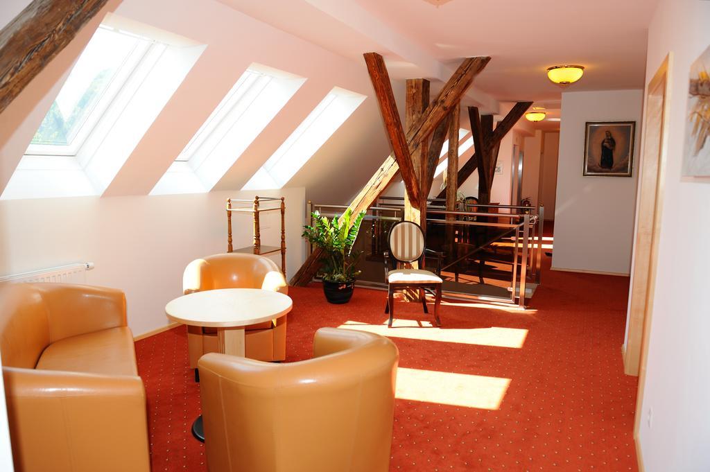 Hotel-Gasthof-Fleischerei - Zur Alten Post Schwanberg Exterior foto